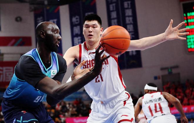 劉傳興回應(yīng)弄傷曾凡博，北控想簽王哲林隊(duì)友，布萊克尼假球案爆發(fā)