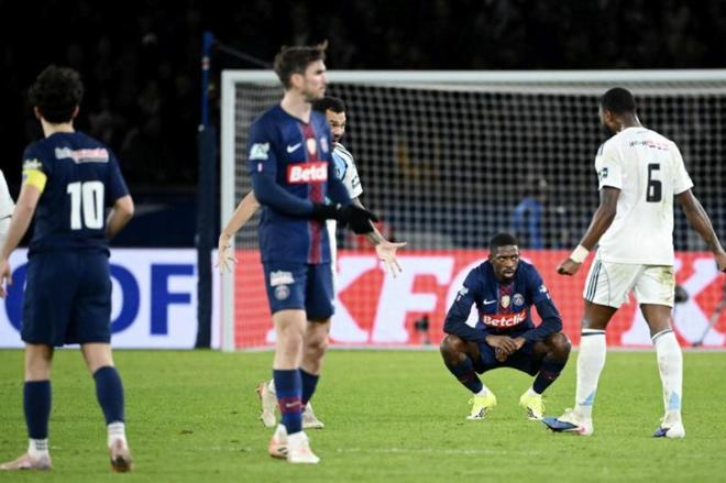 大巴黎內部人士：隊內的球員現在缺少競爭欲望，太過安于現狀