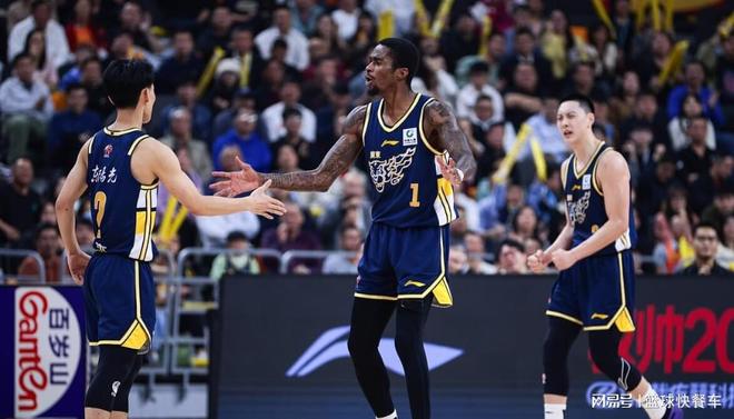 CBA積分榜最新排名！上海狂勝廣東沖上第2：遼寧第11山西第14