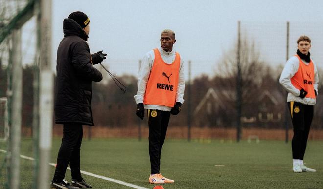 熟悉下新環境，將在今夏加盟多特的萊爾馬跟隨U23進行了訓練