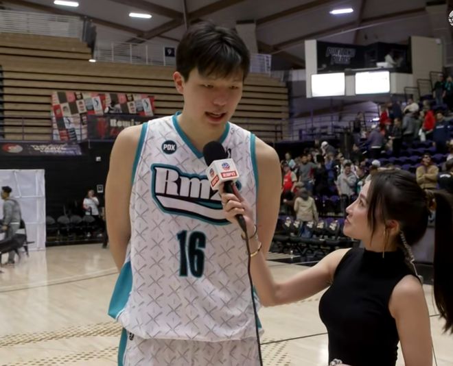 10個助攻變2個，楊瀚森三雙沒了！8次秒傳豬隊友卻吐餅，不如CBA