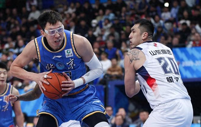 周琦眼睛再次受傷，李添榮復出只差1步，遼籃水貨外援拉傷大腿