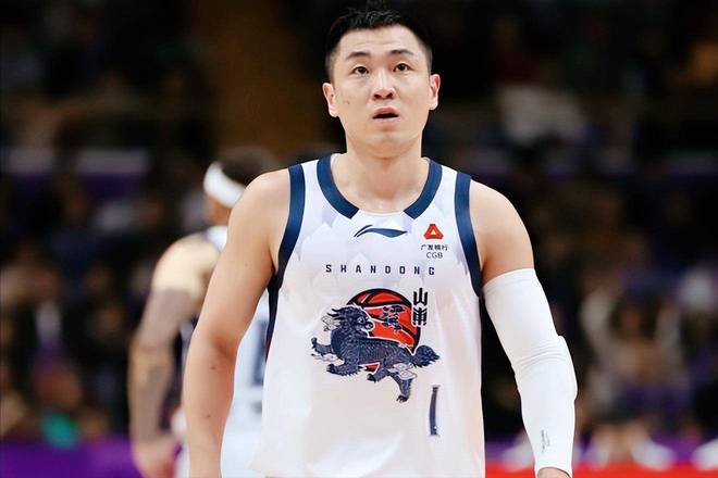 CBA又出一頂級(jí)后衛(wèi)！打爆高詩巖，狂砍26+8+13，他還是個(gè)新秀啊