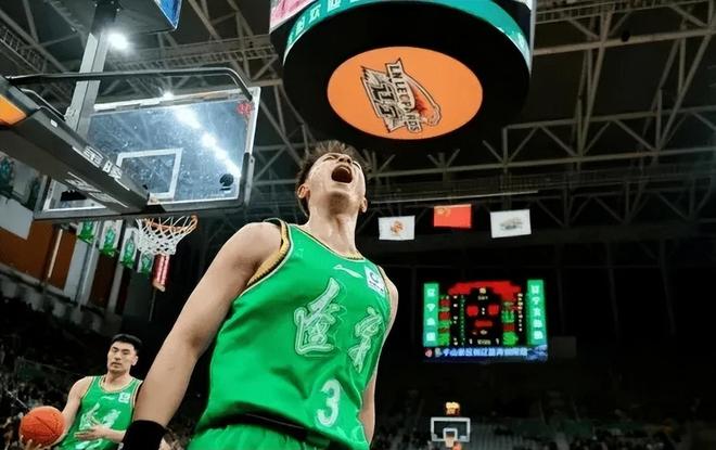 楊鳴認(rèn)命！親承調(diào)整空間不大，繼偉被限制僅靠威爾斯，綜合實(shí)力差