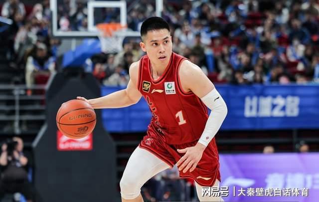 豪門命不同！CBA精彩一夜：遼寧翻車，最新排名：上海隊(duì)反超廣東