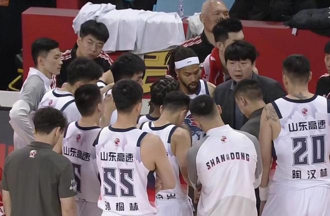 山東男籃逆轉吉林9分險勝，陶漢林12+7鮑威爾爆發，姜偉澤17+4+4