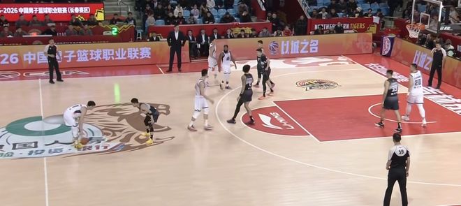 虎口脫險！高速男籃77：68逆轉戰勝吉林，賽季雙殺對手
