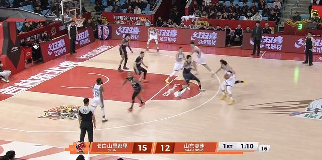 半場戰報|手感冰冷！山東30：37落后吉林，無一人得分上雙