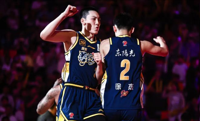 3號狀態回暖，2號又迷失了！8中2+4失誤，被四川19歲菜鳥打爆了