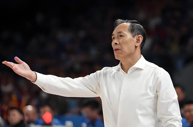 北京隊迎1壞消息！2米06鋒線悍將舊傷復發，許利民一個頭兩個大