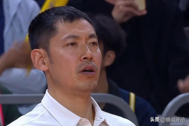 張慶鵬：第一節被人家得30分一次犯規沒有，這是全明星級別防守嗎