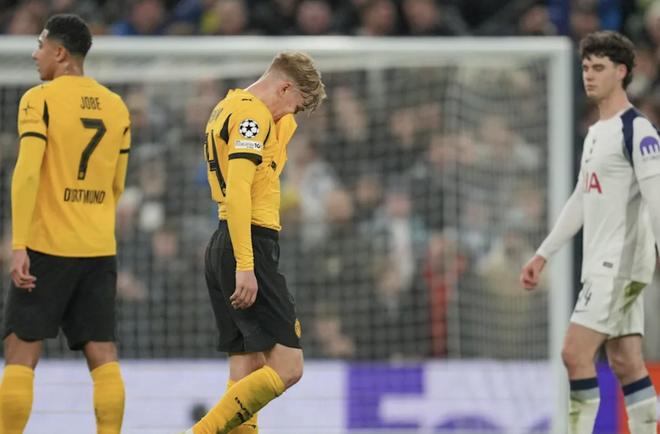 胡梅爾斯：要不是我曾是多特球員我都不想提多特上半場的表現(xiàn)