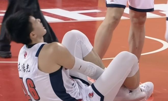 粵記更新焦泊喬傷情！問題不大，還去了發(fā)布會(huì)！