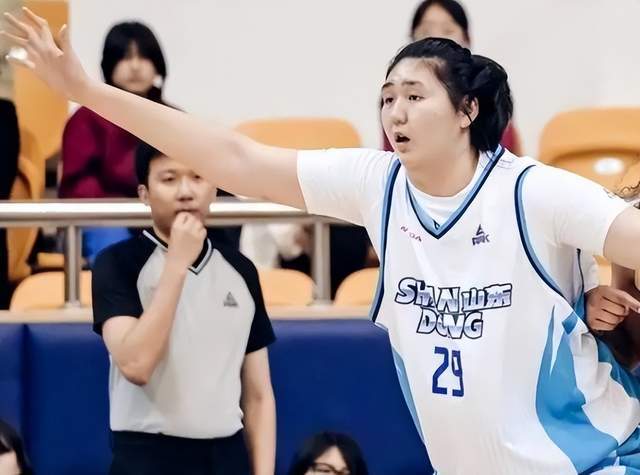 山東女籃大勝陜西張子宇8分鐘砍19分，侯冰的用人思路要改變了