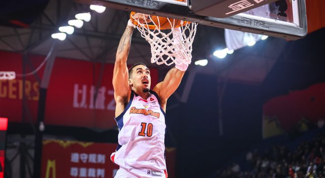 破案！奎因一打東北球隊就特別來勁的原因找到，媒體人說出實情