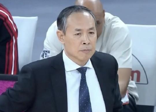 許利民：如此困難的情況下大家堅持到了最后，取勝全靠精神力