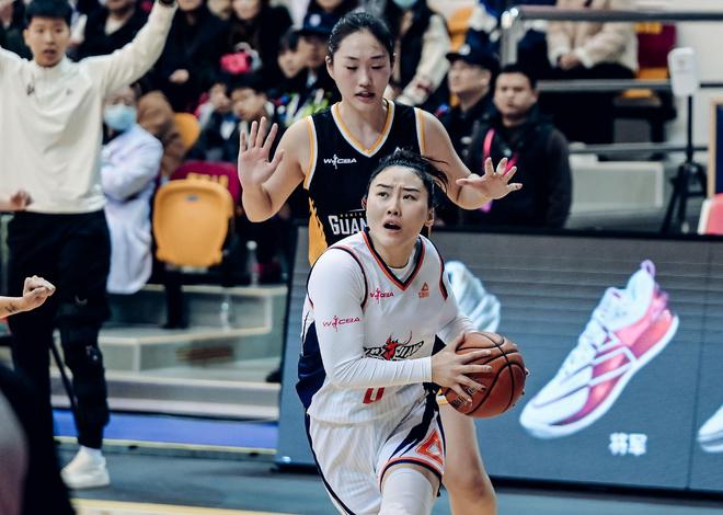 5連勝+擊敗聯盟第1！中國女籃31歲王牌復活閃耀：曾戰美國砍13分