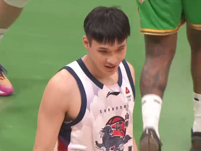 山東男籃擊敗遼寧評分出爐：陳林堅令人放心，劉毅拉完了