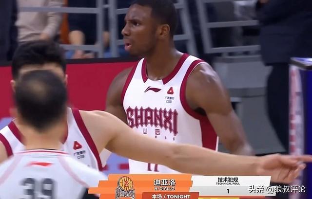 情緒管理有待提高！迪亞洛12中7空砍23分 不滿吹罰吃T險與球迷沖突