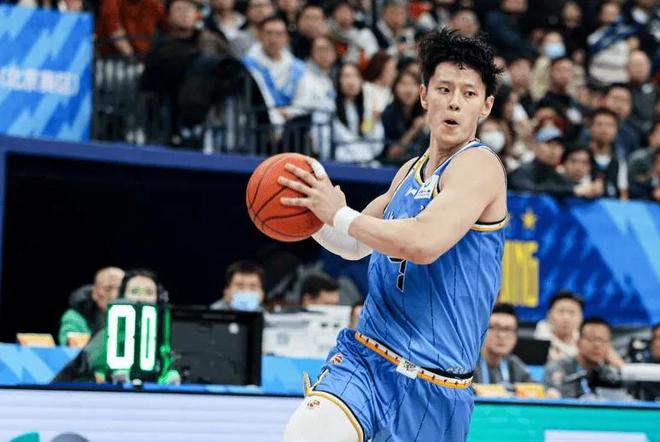 北京82-88負(fù)于北控 球員評價：曾凡博滿分，4人及格，7人低迷