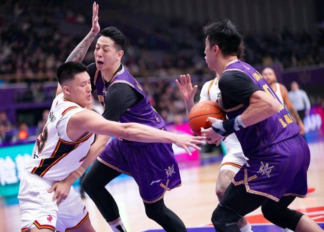 CBA常規賽：北京控股勝吉林長白山恩都里