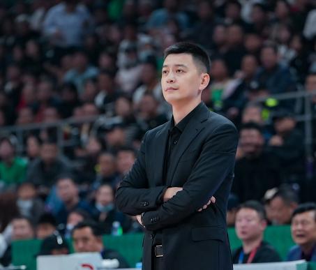 CBA丨楊鳴因身體原因辭職 烏戈出任臨時主帥