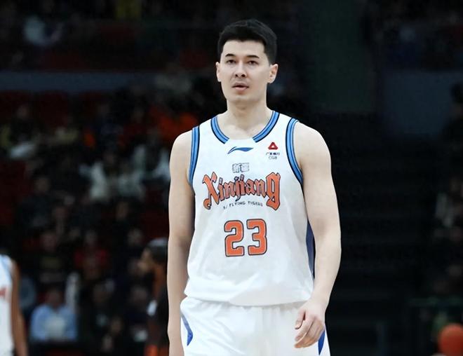 心臟驟停！新疆4罰不中葬送16分逆轉(zhuǎn)，趙柏清準(zhǔn)絕殺太致命？