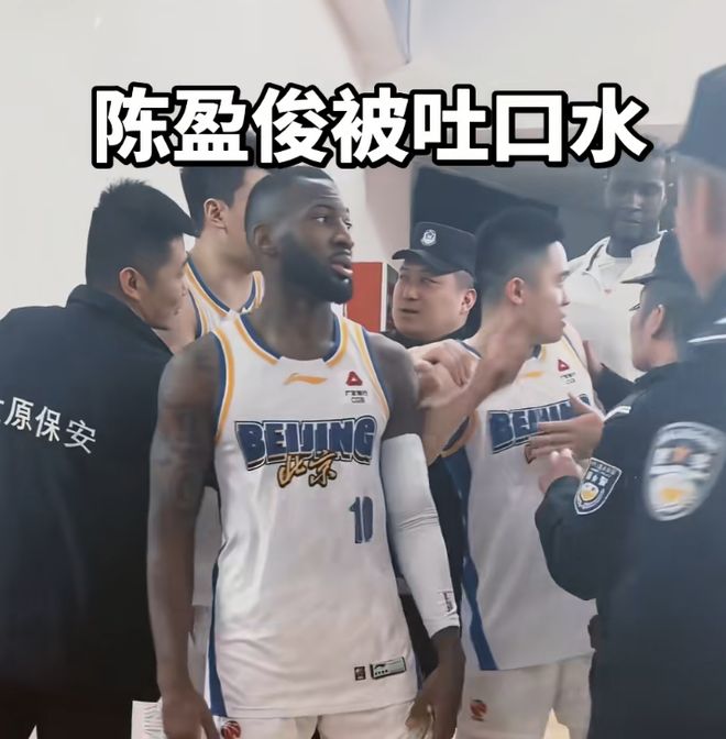 CBA鬧笑話!陳盈駿被吐口水山西罰2萬,杰曼回應侮辱性手勢罰3萬