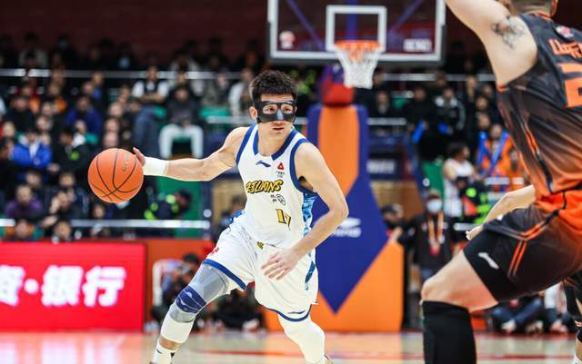 CBA最新排名出爐！廣廈殺回第一，山東升至第4，遼寧新疆全部翻車