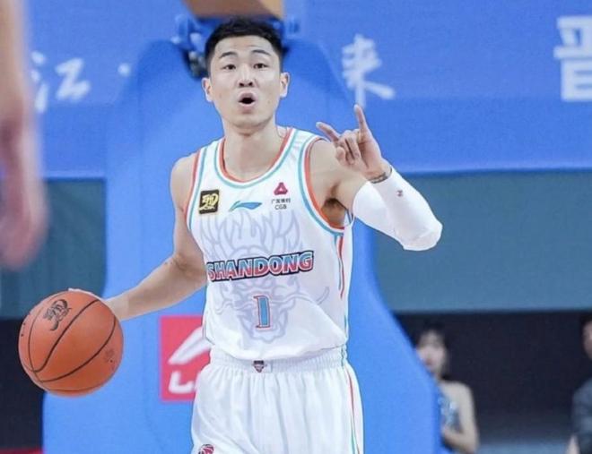 客戰(zhàn)廣廈，記者：山東隊高詩巖、鮑威爾因傷缺席；珀塞爾復(fù)出