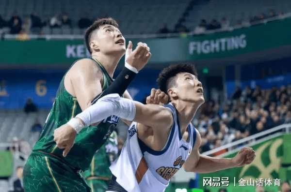 唉！2名外援罷賽，球隊(duì)輸30多分，因投了最后一球，引發(fā)賽場(chǎng)沖突