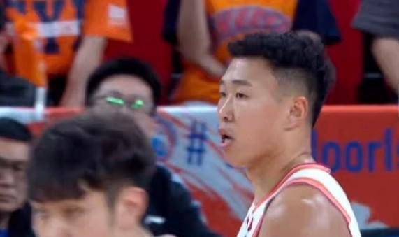 國家隊在招手，賀希寧26中14高效砍43分4板2助3斷