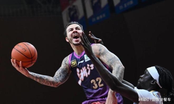 CBA最滑稽一幕诞生!广东克星入选全明星后被裁:这下篮协该懵了