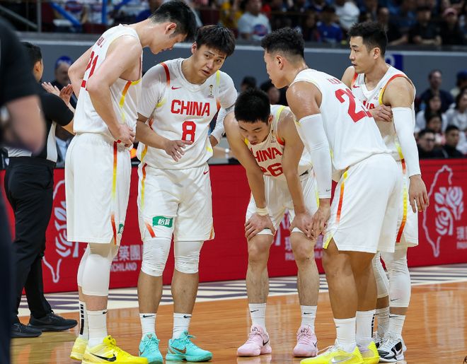 赢球仅1天,中国男篮坏消息传来:将失去1个主场,冲4连胜难了