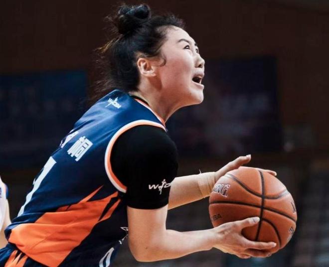 轰37分6助攻!中国女篮31岁王牌后卫满血复活:宫鲁鸣该带上她?