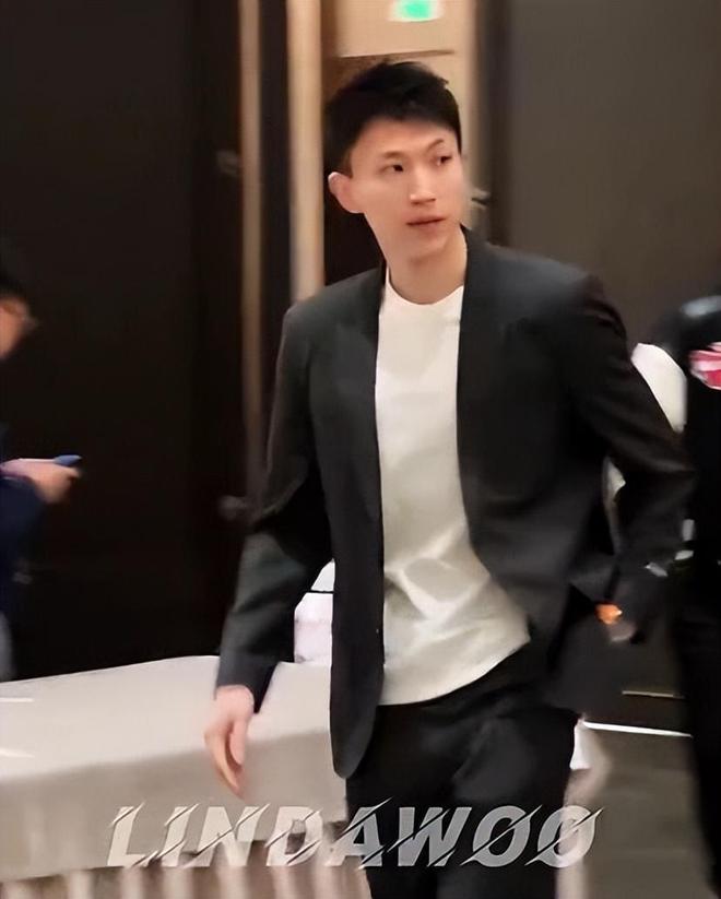 CBA全明星欢乐多！广东四将重聚，徐杰怒吼张镇麟 胡明轩模仿杜锋