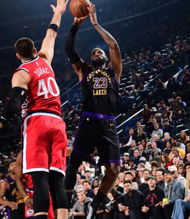 東契奇浪投祖巴茨統治內線，快船擊敗湖人，雷霆狀元簽沒了