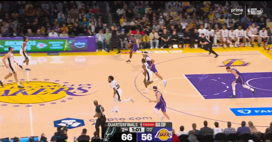 40岁老汉还能飞!詹姆斯强杀篮下单臂战斧隔扣马刺中锋科内特