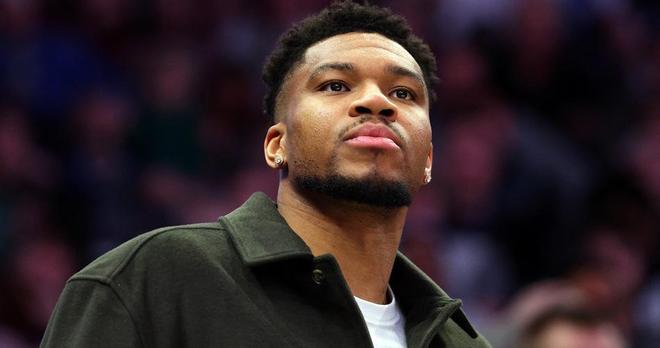 字母哥:如果一切由我自己决定 或许我早就离开雄鹿了