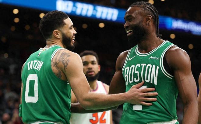 耻辱7连败!从总冠军跌落神坛,最累的超级巨星,你真的该离开了