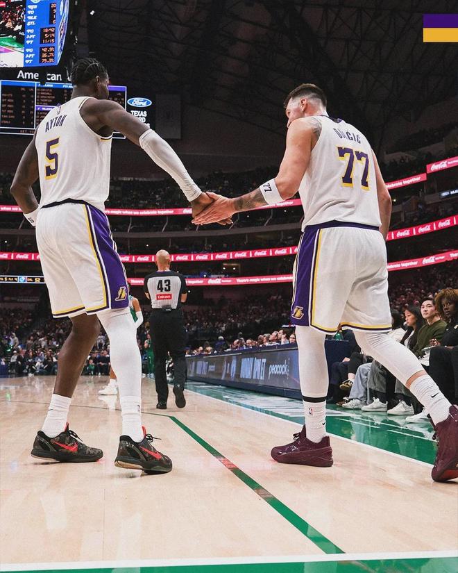 4+4+9！場均5.7分！湖人狀元徹底迷失了