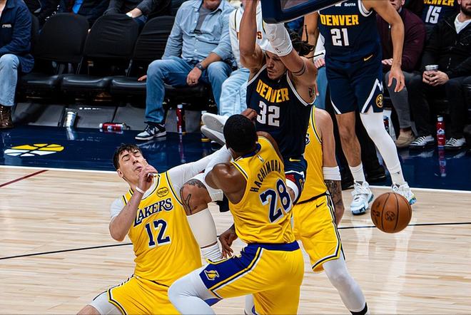 東契奇38分三雙！湖人驚天逆轉！詹姆斯19分，紀錄斷了！