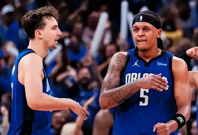 NBA常規(guī)賽明天10月31日賽程如下：勇士PK雄鹿，雷霆沖擊6連勝