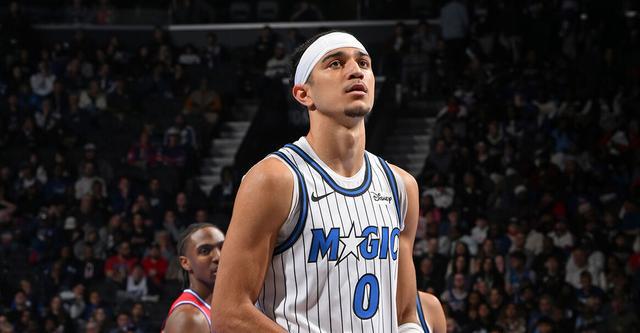 布莱克31分生涯新高!马克西20+4 魔术狂胜76人41分