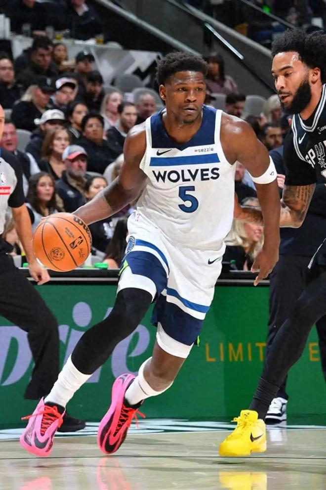 華子復出狂砍55分生涯新高！森林狼25分逆轉未果負馬刺，文班39+9