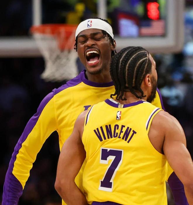 場均5分！3年3300萬！如何評價文森特的湖人生涯？