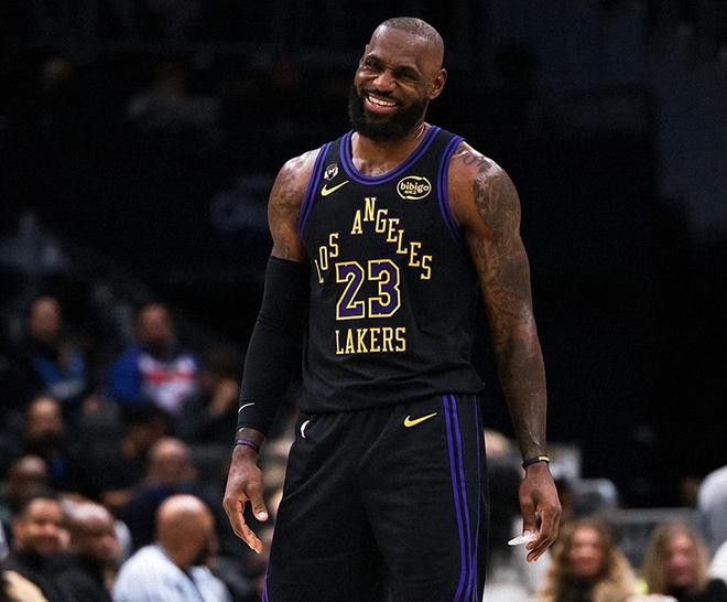 37分11板13助！28分13板3帽！盧卡創神級紀錄，艾頓定律誕生