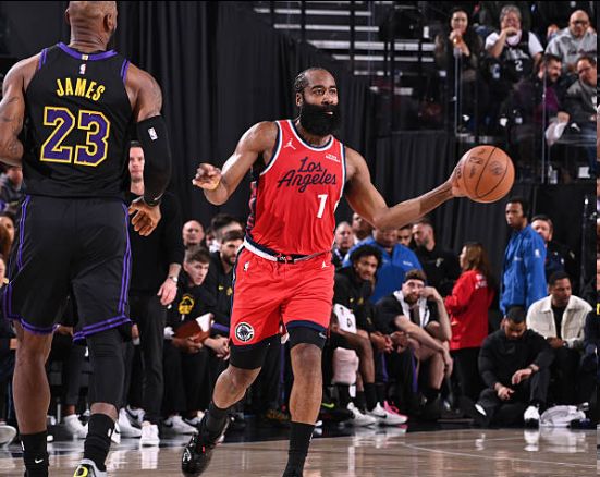 快船7人得分上雙擊敗湖人！近17戰14勝 籃板球比對手多15個