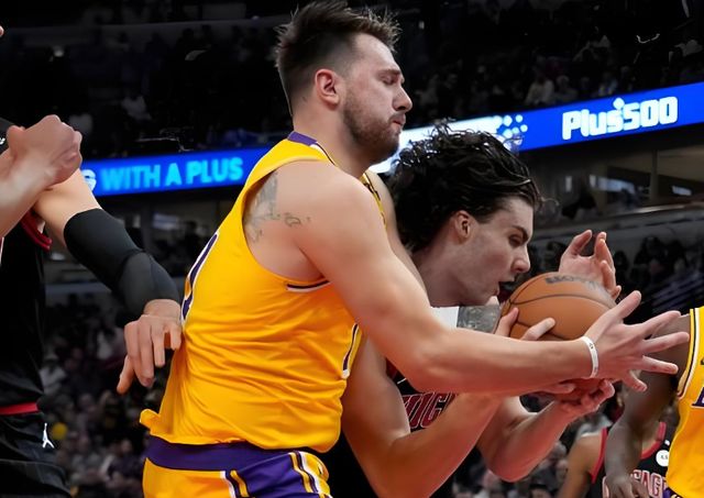 艾頓不行了？湖人動刀，三大中鋒目標！誰最合適？