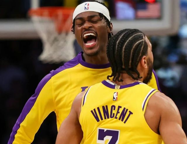 不如換包薯片？主場開罵，3300萬的包袱，丟不掉了？